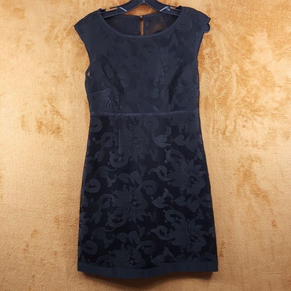 LAUNDRY SHELLI SEGAL Sheath Dress Size 4 Black Lace Overlay Empire Waist